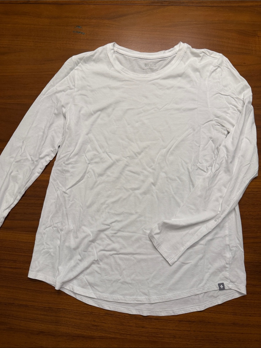 Figs Women's Long-Sleeve Crewneck Shirt in White